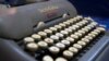 Koıumbiya yazıçısı Gabriel Garcia Marquez-in yazı makinası 