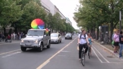 Акция в Берлине в поддержку геев в России