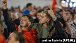 Mladi tokom protesta u Prištini 21. septembra