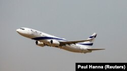 Israir планує здійснювати два-три рейси на тиждень до Марракешу, тоді як El Al заявив, що планує п’ять рейсів на тиждень до Марракеша та Касабланки