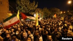 Protest anti-Israel în fața ambasadei Franței din Teheran, Iran, 18 octombrie 2023.