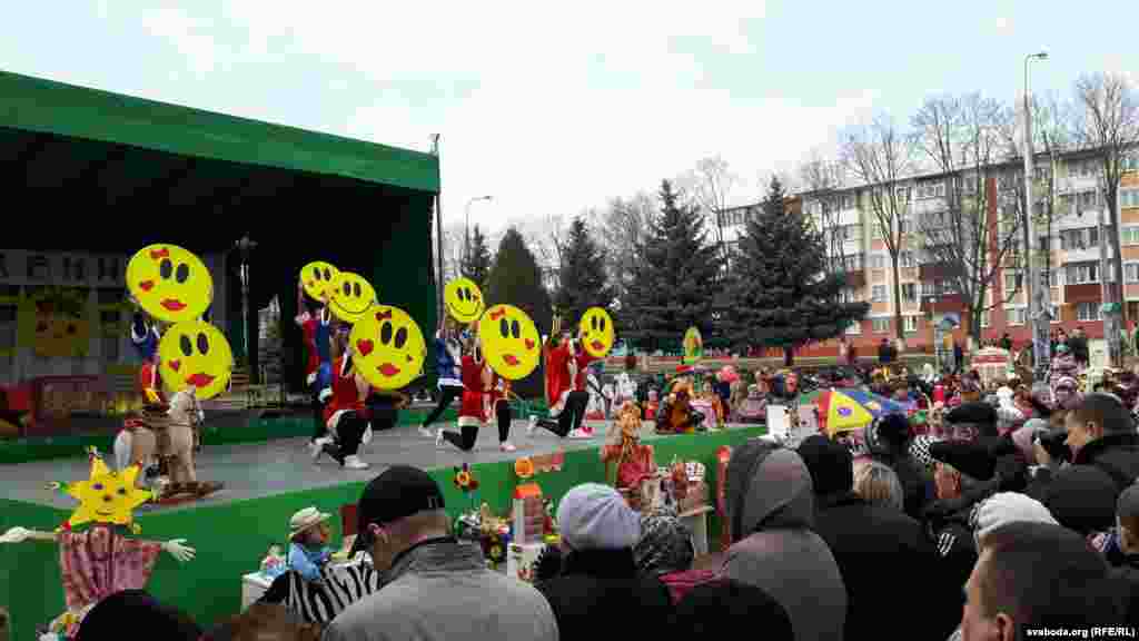 Флэшмоб з уяўнымі блінамі