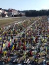 Megfizethetetlenül drága lett a temetés a túlzsúfolt ukrán temetőkben
