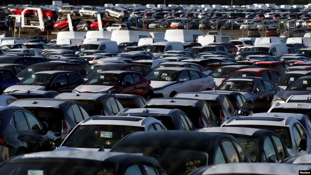 Piața auto din România stă mai bine decât media europeană, în ciuda prăbușirii înmatriculărilor de mașini.