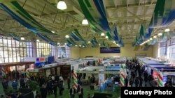 Аксҳо аз намоишгоҳи молу маҳсулоти Тоҷикистон дар Узбакистон