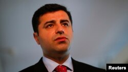 Među uhapšenima je Selahatin Demirtaš