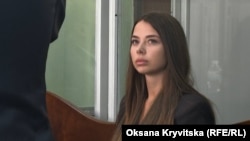 Підозрювана Єлизавета Івахненко у справі НАБУ під кодовою назвою «Карфаген» під час судового засідання щодо перегляду запобіжного заходу