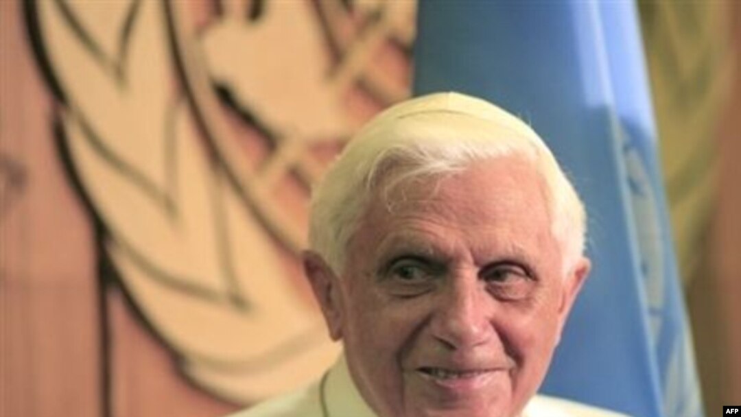 Roma papası XVI Benedikt