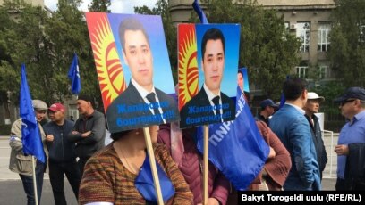 Үндістанда анасы мен ұлымен секс-порно видео