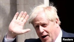 Boris Johnson do të shërbejë si kryeministër derisa të mbahet gara për lidership.
