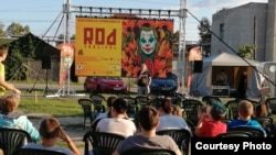 Începe Festivalul ROD și caravana cinematografică în cartierul Blașcovici