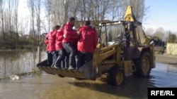 Кумановски спасувачки тим во Албанија 