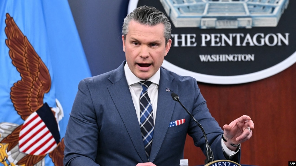 هگست در مورد پایان جنگ با ایران گفت: «نمی‌خواهیم چارچوب زمانی مشخصی تعیین کنیم» و این دونالد ترامپ خواهد بود که درباره زمان پایان جنگ تصمیم می‌گیرد