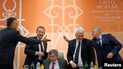 Ivo Josipović, Bakir Izetbegović, Svetozar Marović, Tomislav Nikolić sa predsednikom Komisije za nestale Tomasom Milerom 