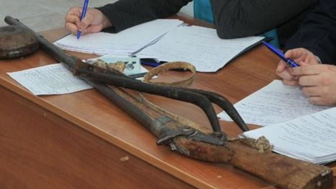 Ауызға жұлқу және камминг туралы порно видеолар