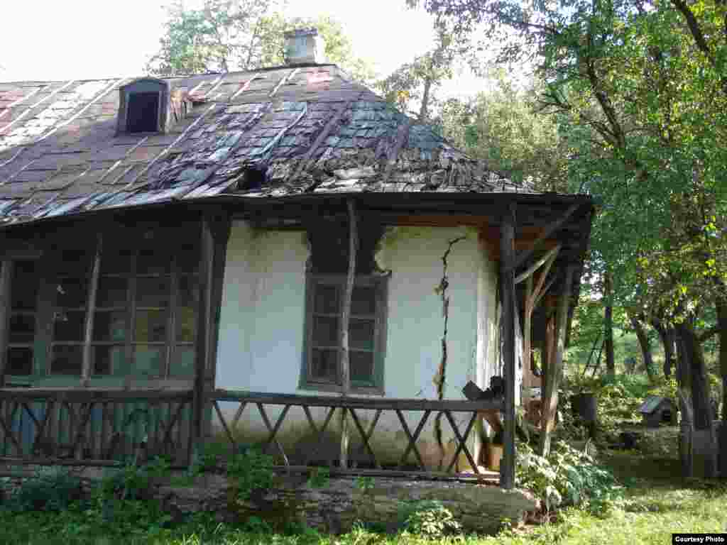 Casa Memorială de la Mihăileni astăzi.