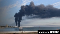 Пожар на нефтебазе в Феодосии после атаки ВСУ, 7 октября 2024 года
