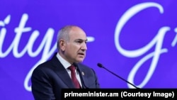 ნიკოლ ფაშინიანი