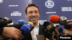 Armenia - Newly elected Yerevan Mayor Hayk Marutian speaks to journalists, 10 October 2018.