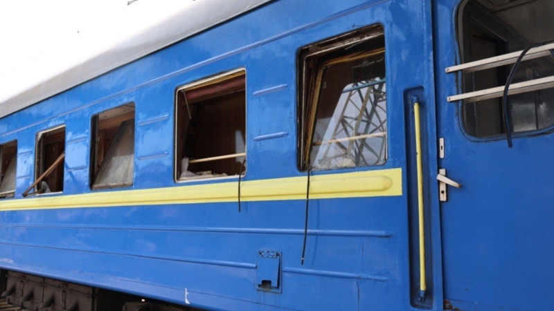 «УЗ» повідомила про затримку поїздів через удар РФ по локомотиву на Миколаївщині