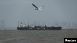 Hörmüz boğazını keçən maye qaz tankeri