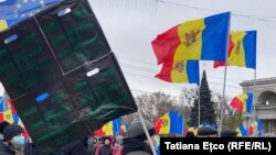 Під час акції протесту в Кишиневі, 6 грудня 2020 року