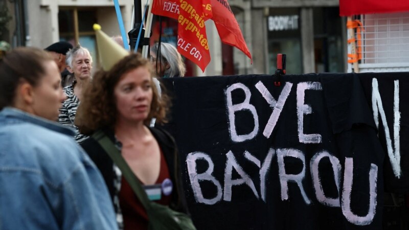 საფრანგეთის პარლამენტმა მთავრობას უნდობლობა გამოუცხადა, პრემიერი ფრანსუა ბაირუ გადადგომისთვის ხვალ მიმართავს პრეზიდენტს