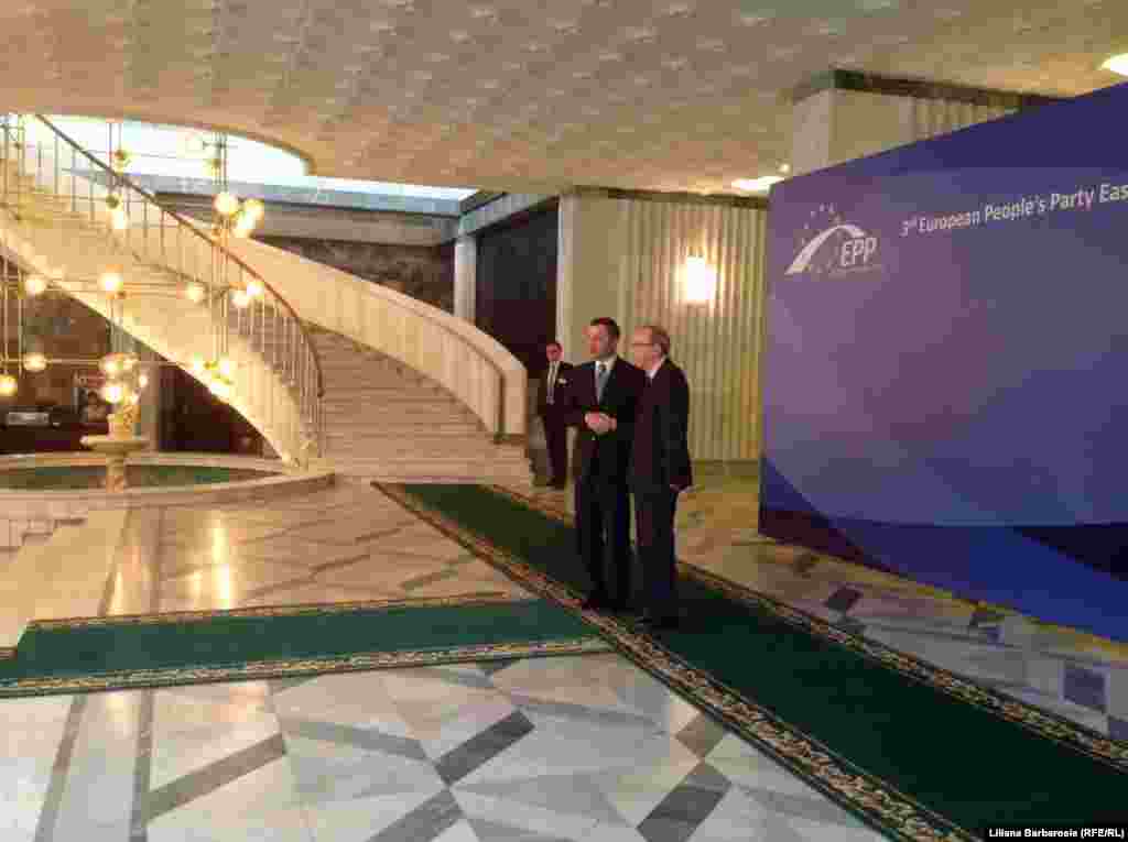 Vlad Filat și Wilfried Martens la întîlnirea Partidului Popular European de la Chișinău