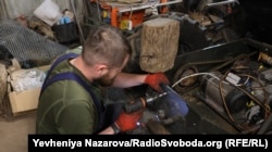 Підрозділ НРК, як оператори, так і майстри з обслуговування бортів, працюють в режимі 24 на 7