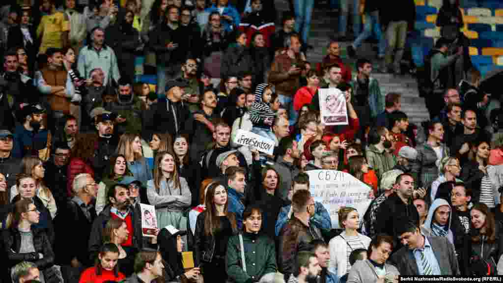 Усього в заході взяли участь приблизно тисяча осіб