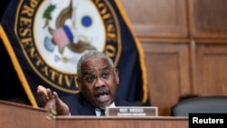 Reprezentantul democrat din New York Gregory Meeks este „părintele” noii legi de ajutorare a Ucrainei.