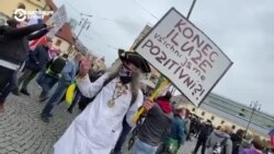 В Чехии локдаун и комендантский час. Люди протестуют против ограничений