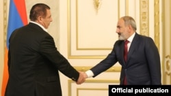 Վարչապետ Նիկոլ Փաշինյան և «Բարգավաճ Հայաստան» կուսակցության առաջնորդ, գործարար Գագիկ Ծառուկյան, Երևան, 8-ը հուլիսի, 2021թ.