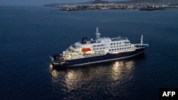 MV Hondius кемеси Кабо-Верденин жээгинде. 6-май, 2026-жыл