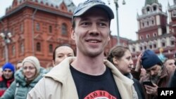 Ильдар Дадин на акции протеста в Москве, 6 апреля 2014 года