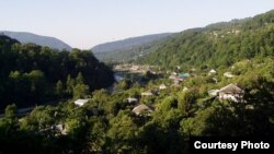 Грузины, которых мы узнали в Пластунке, не похожи на тех, которые живут в Грузии. Они другие. Ни лучше, ни хуже, просто другие.
Фото: Wikipedia