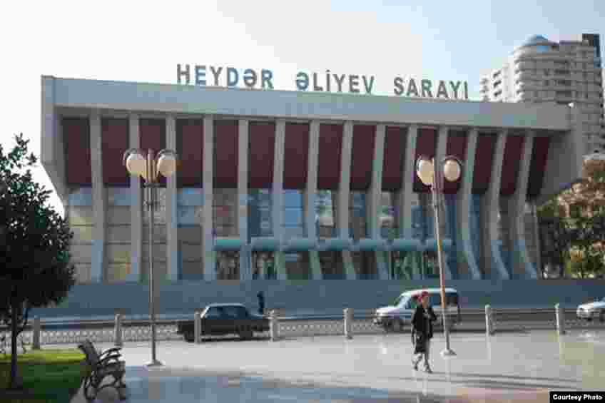 Azerbaijan -- Old and new Baku, NOT TO USE, JUST FOR INFOGRAPHIC, 