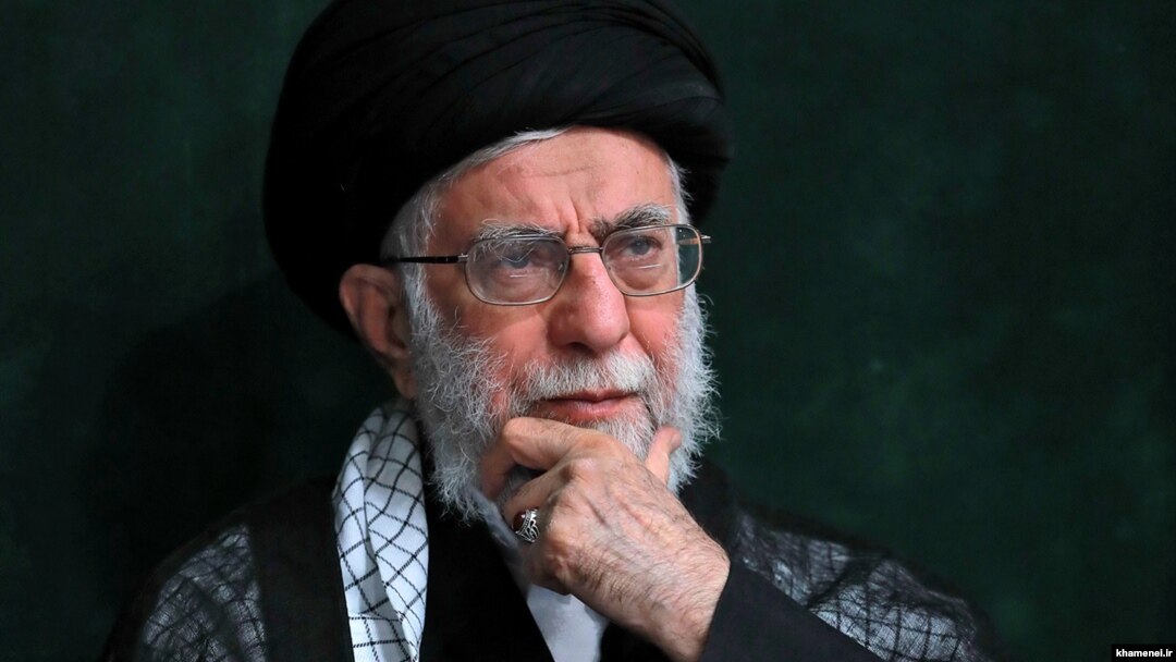 علی خامنه‌ای بیش از سی سال است در راس حکومت ایران قرار دارد