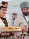 Жители Северной Осетии в традиционных нарядах, иллюстративная фотография