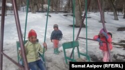 "Мээрим булагында" тарбияланган балдар. 