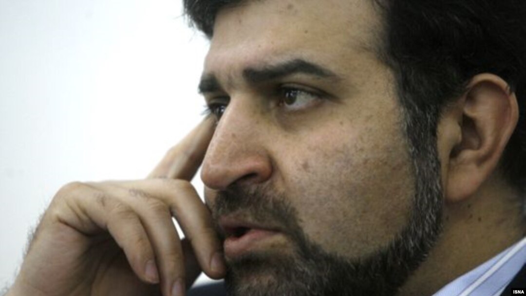 صادق خرازی دیپلمات سابق ایرانی می گوید سیاست خارجی ایران در اختیار رهبر است.