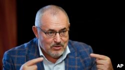 Politicianul rus Boris Nadejdin, oponent al războiului din Ucraina, și-a depus candidatura pentru alegerile prezidențiale din Rusia.