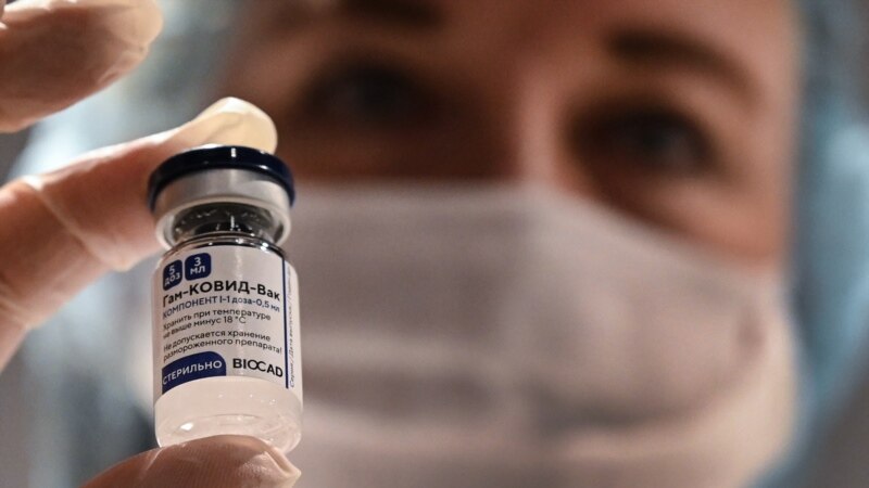 Вакцинацию «Спутником V» связали с риском  для онкобольных