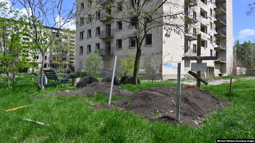 Поховання цивільних у прифронтовому Покровську, фото ілюстративне