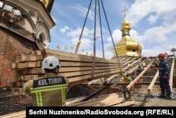 У Києво-Печерській лаврі тривають аварійно-відновлювальні роботи після російської атаки 15 червня, Київ, 17 червня 2026 року