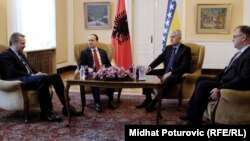 Presidenti i Shqipërisë, Bujar Nishani, gjatë vizitës në Sarajevë, 24 shkurt 2016.