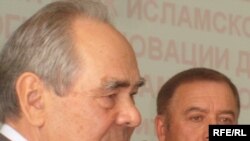 Академиядә Татарстаннан ике әгъза  бар. Берсе мактаулы, берсе гамәли.