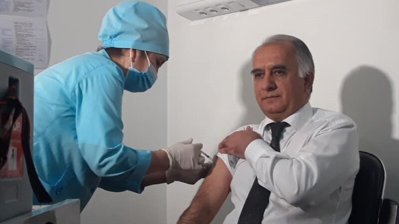В Таджикистане началась иммунизация против COVID-19. Глава Минздрава считает ее «обязательной для защиты здоровья» 