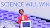 Председателката на Европейската комисия Урсула фон дер Лайен на пресконференция след среща с представители на Pfizer