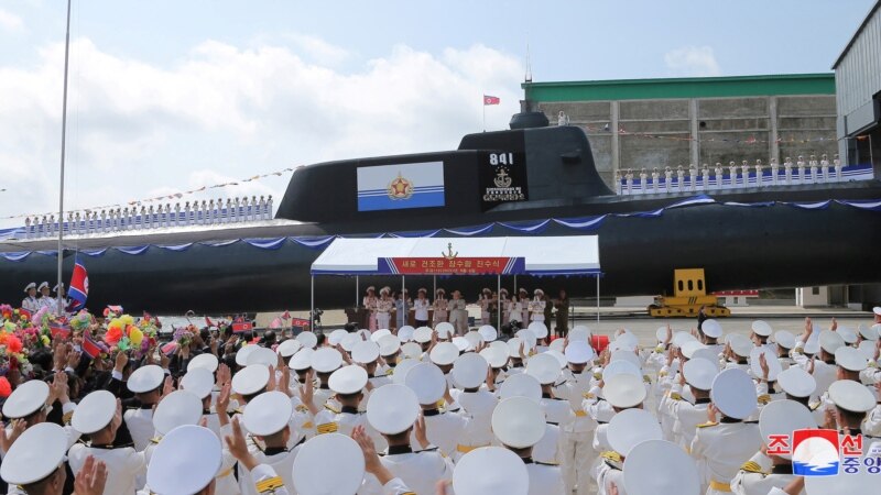 Koreja e Veriut thotë se ka ndërtuar një nëndetëse të re bërthamore